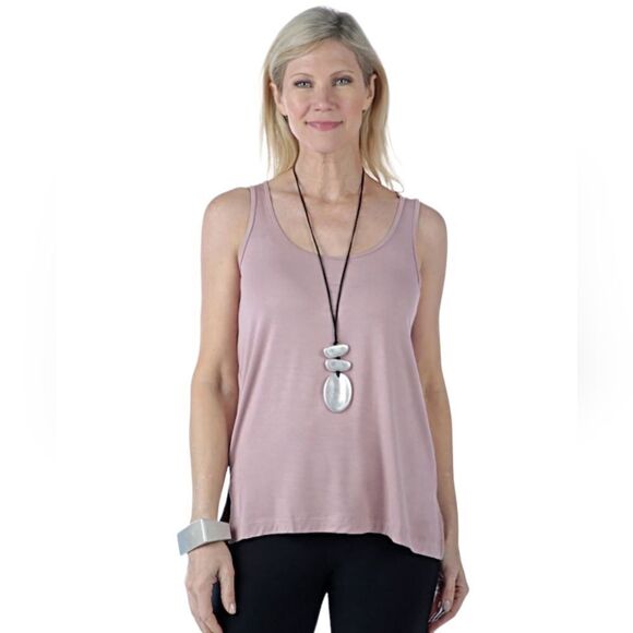 WynneLayers Essential Two-Pack Layering Tanks Woodrose/Burgundy size M - Picture 7 of 16